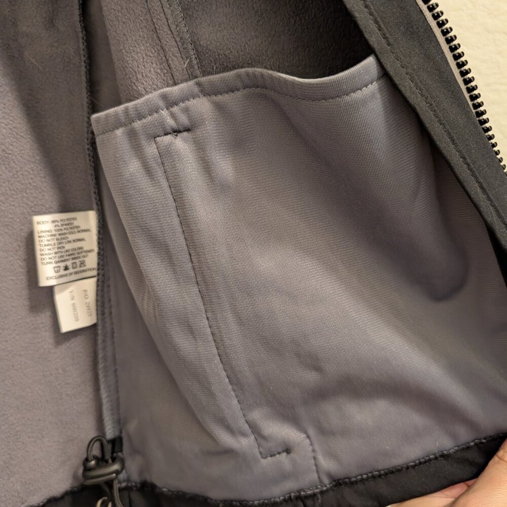 Women's Small Clique Black Zip Up - Picture 5 of 5